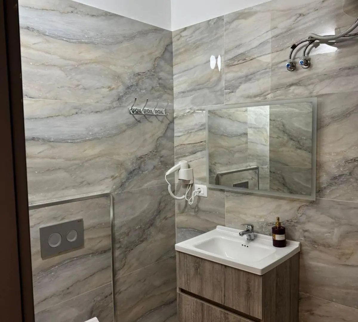 Arber Premium Apartment Durrës 0*,